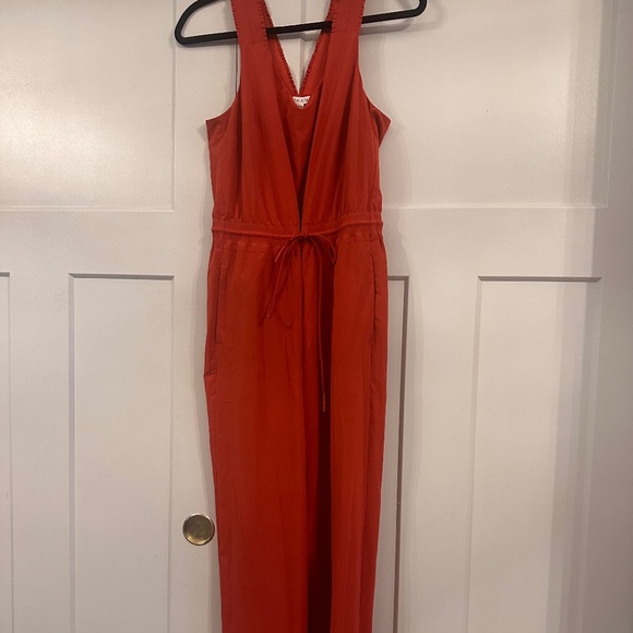 NWOT Athleta Savannah Jumpsuit- rust/red- SIZE 4 - Picture 2 of 4